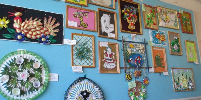 ВЫставка-деских-работ-в-с-Черный-яр