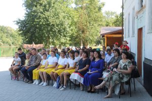 Участники районного экологического праздника - сотрудники заповедника и жители Камызякского района